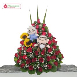 Pirámide Rosas y Peluche